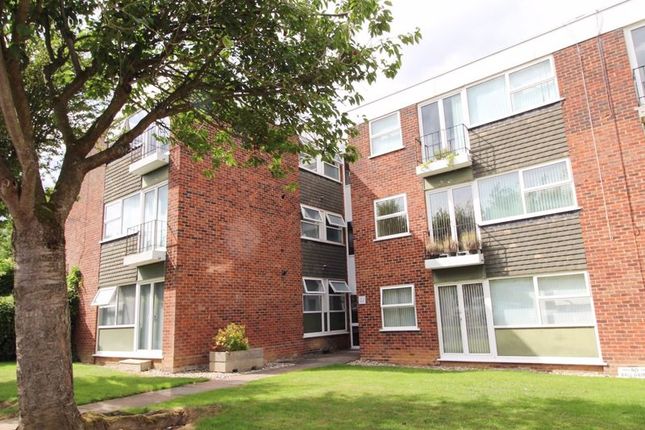 Hutton Road, Shenfield, Brentwood CM15 1 bed apartment for sale