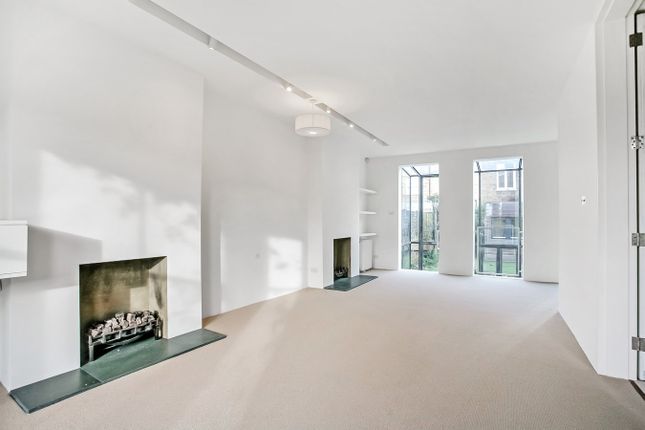 Iffley Road, Hammersmith W6 4 bed terraced house for sale