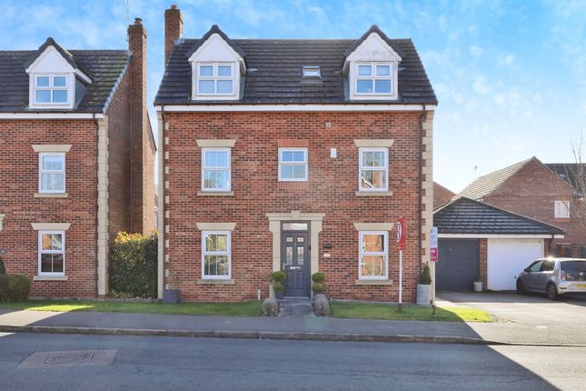 5 bed detached house