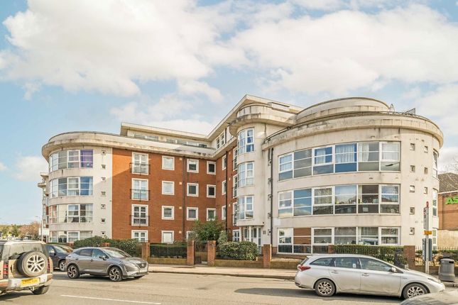 London Road, Kingston Upon Thames KT2 2 bed flat for sale