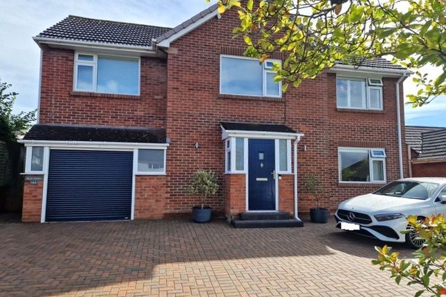 4 bed detached house