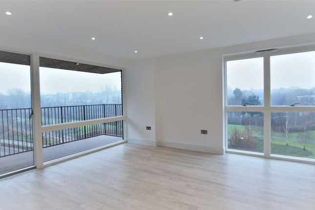 Abbotsford Court, Lakeside Drive... 2 bed flat for sale