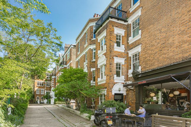 Colehill Gardens, Fulham Palace Road... 2 bed flat for sale