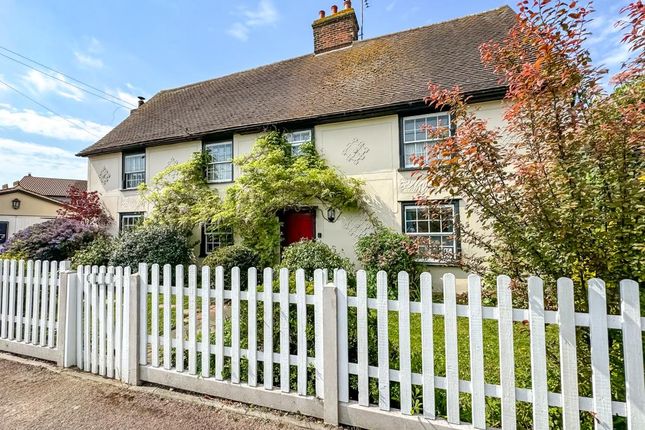 4 bed link detached house