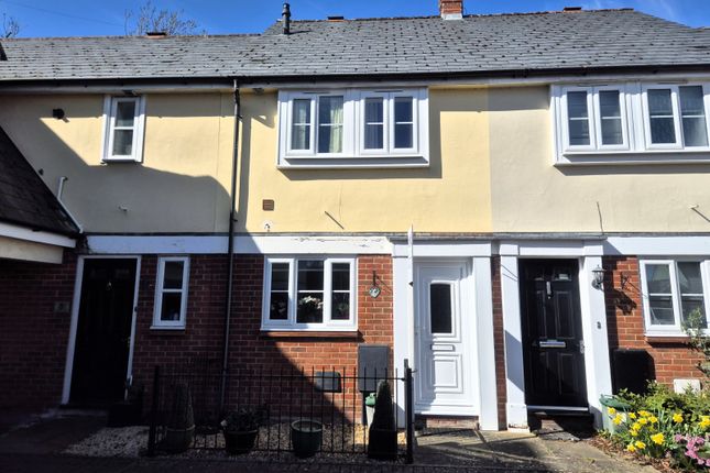 6 Williams Drive, CM7 2 bed terraced house for sale