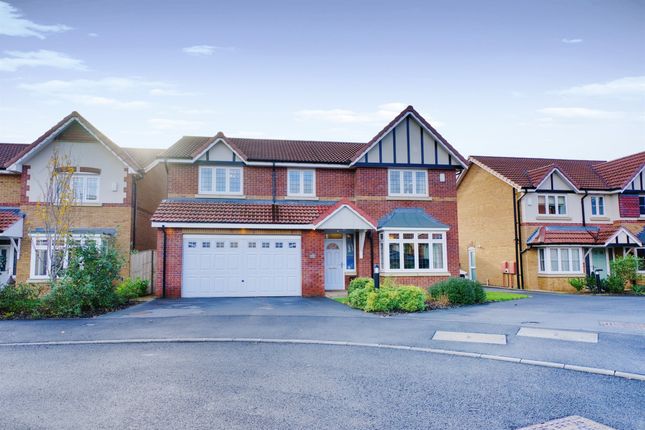 5 bedroom detached house for sale