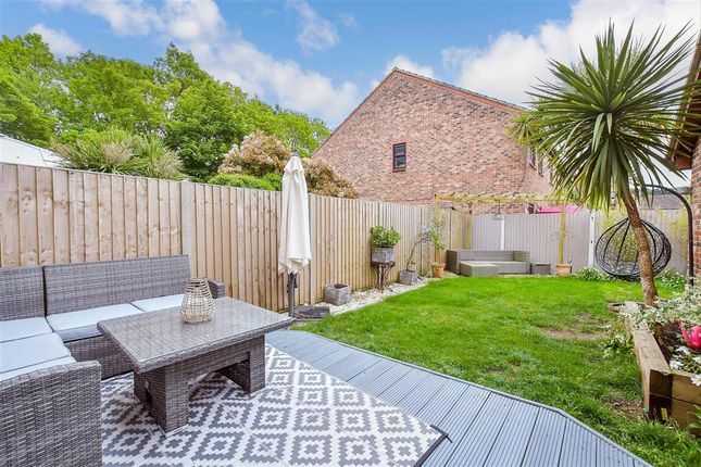3 bed end terrace house