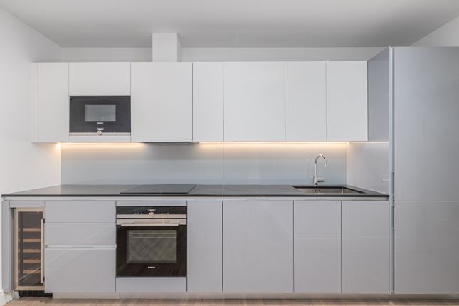 Discovery House, Battersea Reach 2 bed apartment for sale