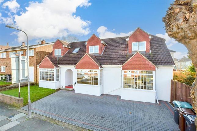 4 bed detached house
