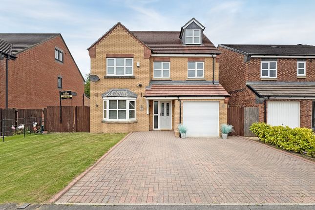 6 bedroom detached house for sale