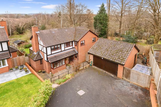 4 bed detached house