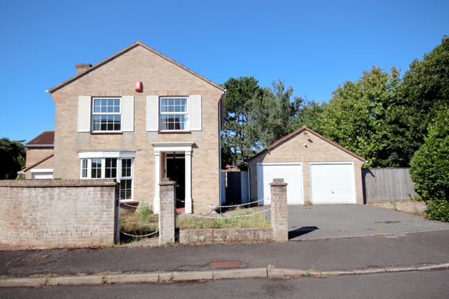 4 bed detached house