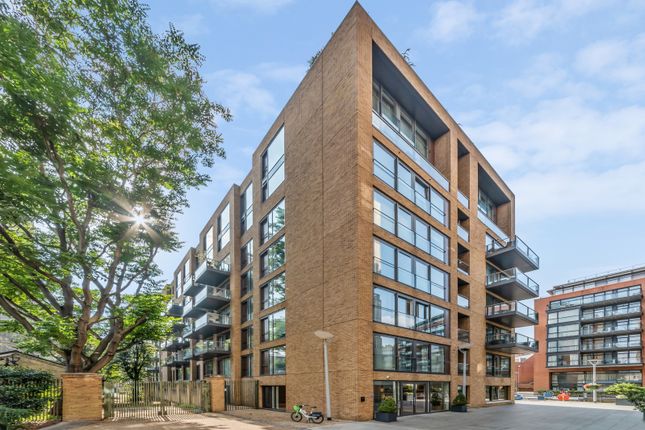 Gatliff Road, Grosvenor Waterside 1 bed flat for sale