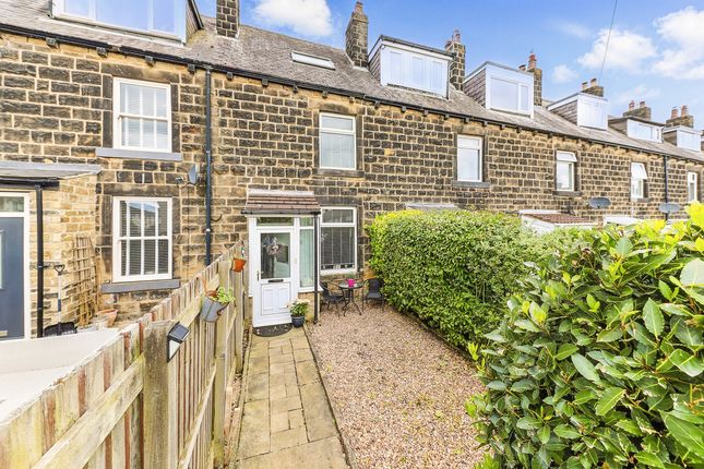 North Parade, Ilkley, LS29 2 bed terraced house for sale