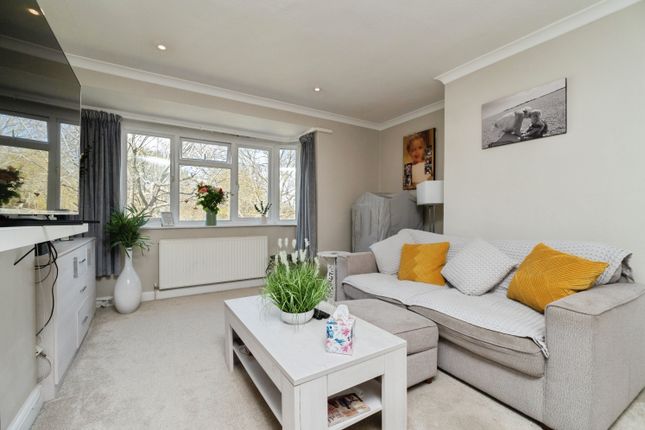 2 bedroom maisonette for sale