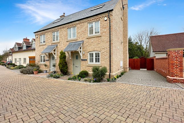 3 bedroom semi-detached house for sale