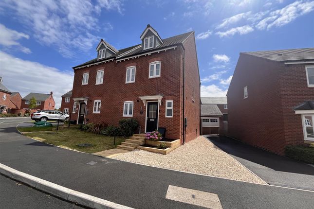 Herbert Drive, Swadlincote DE11 4 bed semi