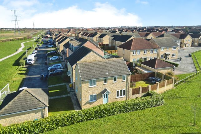 Hampstead Gardens, Kingswood, Hull... 3 bed detached house for sale
