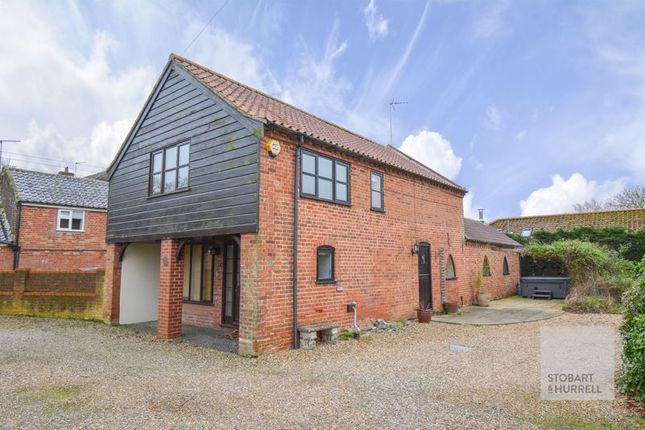 East Ruston Road, Norwich NR12 4 bed barn conversion for sale