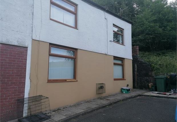 2 bed end terrace house