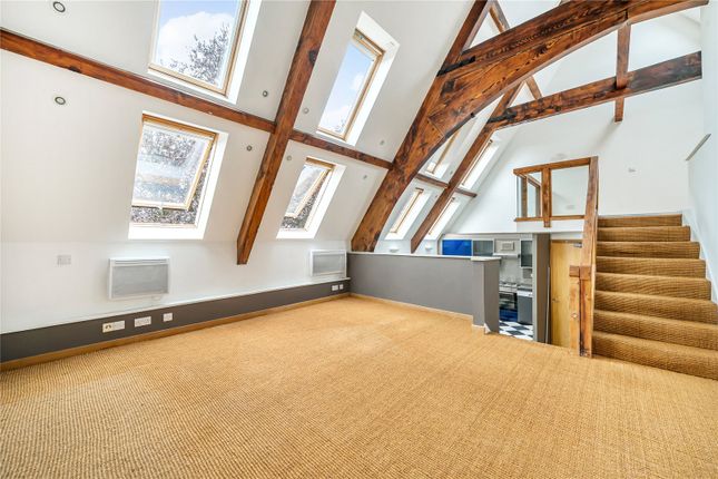 2 bed maisonette
