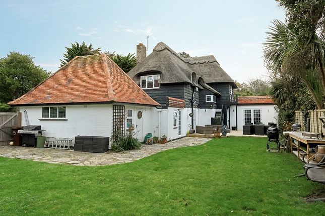 4 bed detached house