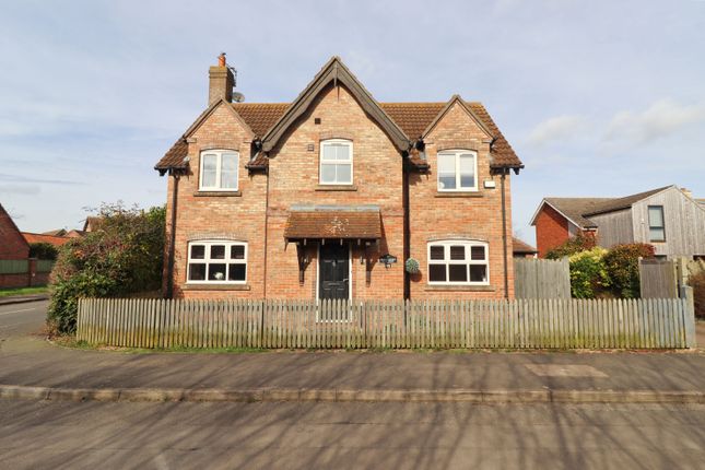 4 bed detached house