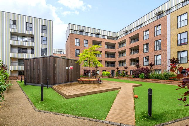 Pulse Court, Romford RM7 2 bed apartment for sale
