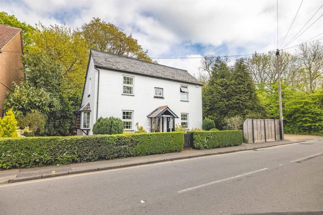 Lovel Road, Winkfield, Windsor 3 bed detached house for sale