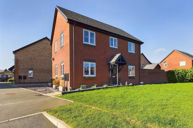 Marsden Crescent, Malvern 3 bed detached house for sale