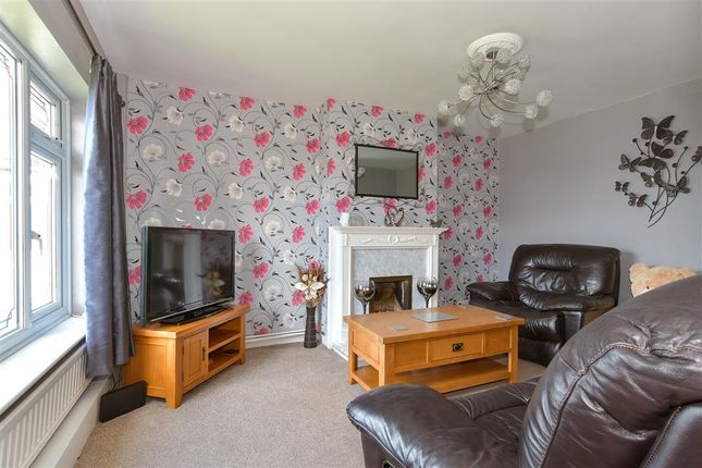 4 bed semi-detached bungalow