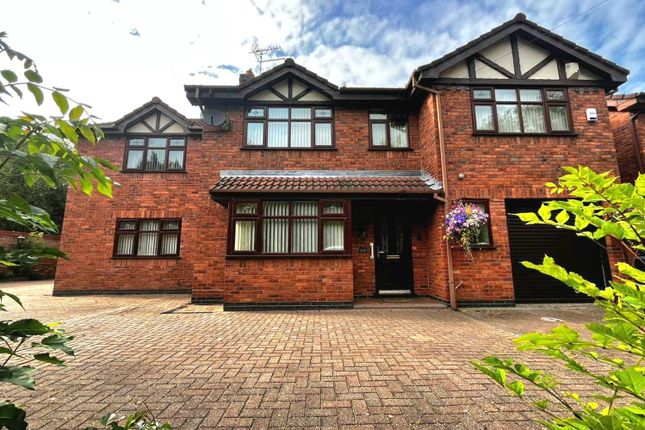 5 bed detached house