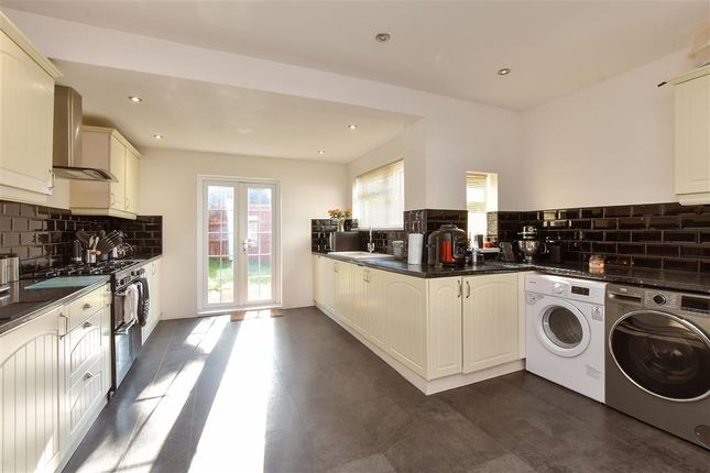 4 bed detached house