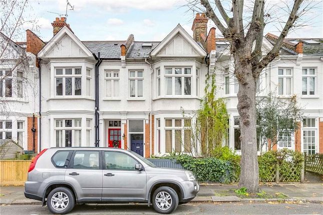 Sedgeford Road, London W12 2 bed flat for sale