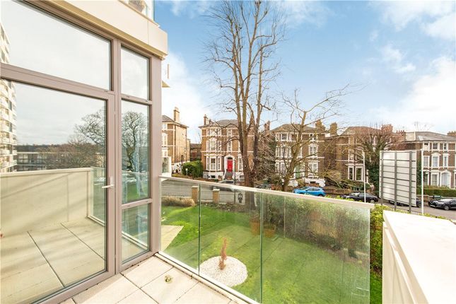 Middleton Way, Lewisham, London 3 bed apartment for sale
