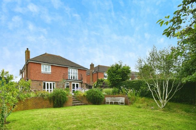 5 bed detached house