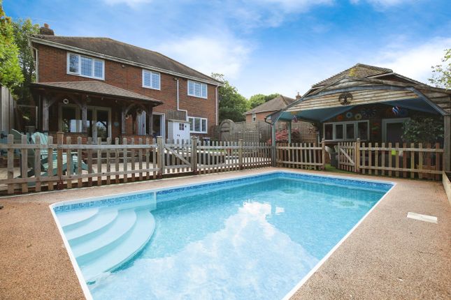 Gravel Lane, Winchester SO21 4 bed detached house for sale