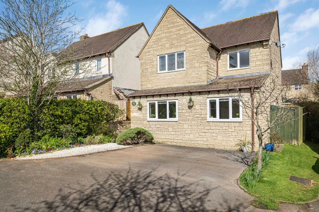 4 bed detached house