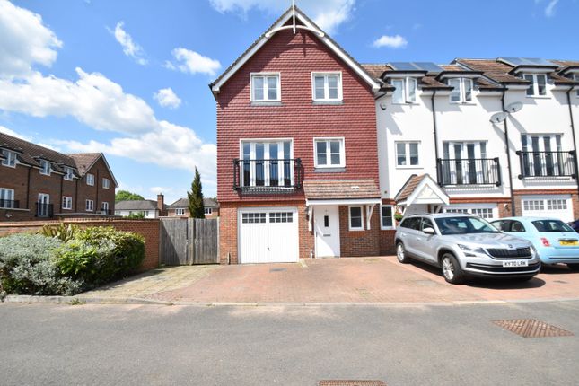 Culverhouse Way, Chesham, Bucks, HP5 5 bed end of terrace house for sale