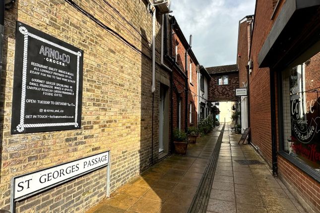 St Georges Passage, Deal, Kent, CT14 2 bed apartment for sale