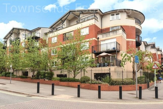 Northway, Rickmansworth WD3 1 bed flat for sale