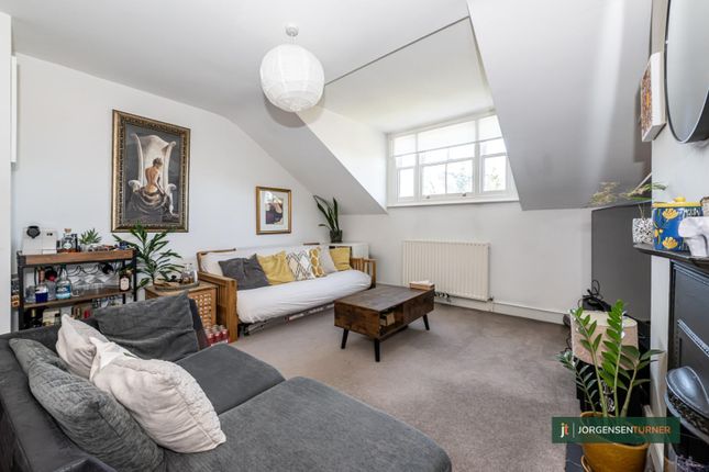Lime Grove W12, Shepherds Bush, London 2 bed flat for sale