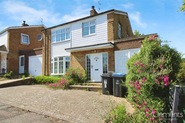 5 bed detached house