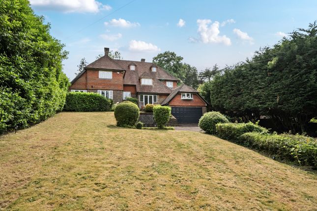 5 bed detached house