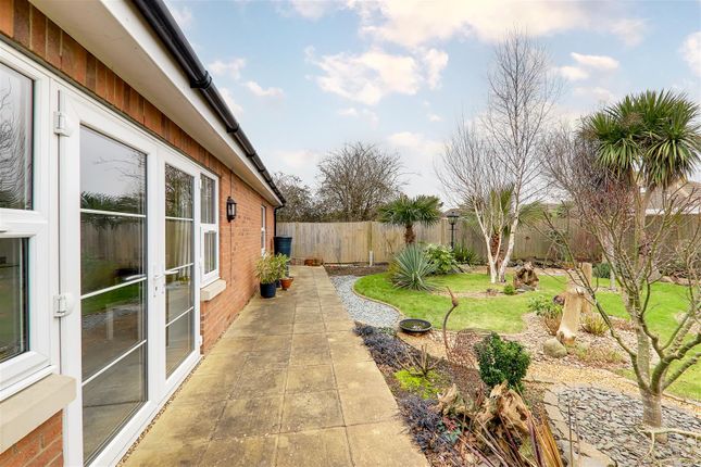 Glenbarrie Way, Worthing BN12 2 bed detached bungalow for sale