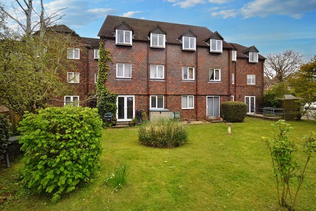 1 bedroom ground floor flat for sale