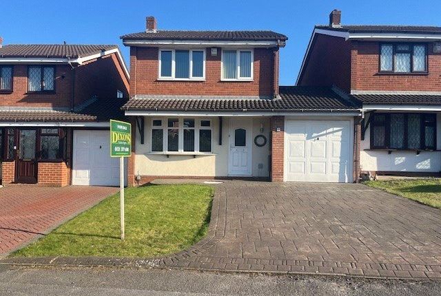 3 bedroom link detached house for sale