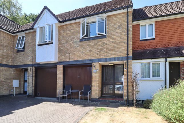 Friary Court, Surrey GU21 2 bed maisonette for sale