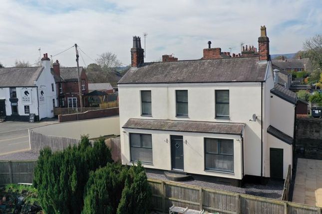 Henblas Road, Rhostyllen 4 bed detached house for sale