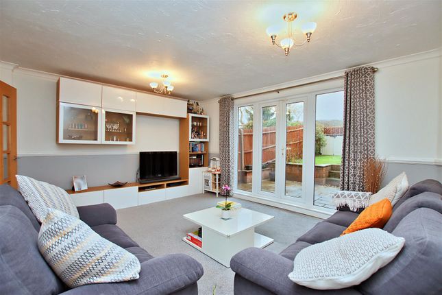 Byron Avenue, Borehamwood 3 bed end of terrace house for sale